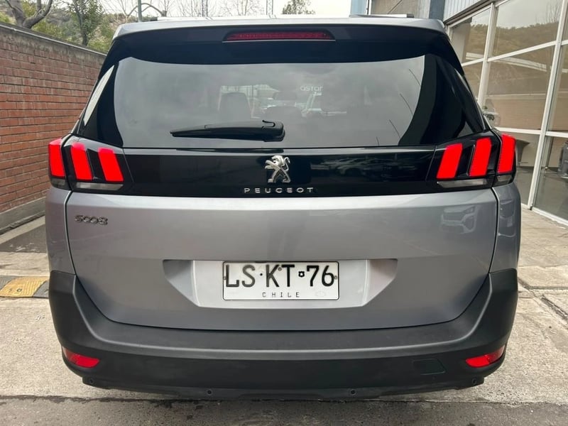 Peugeot 5008 1.5 ALLURE DIESEL 4X2 130 AT 5P 2019 - Imagen 6 de 17