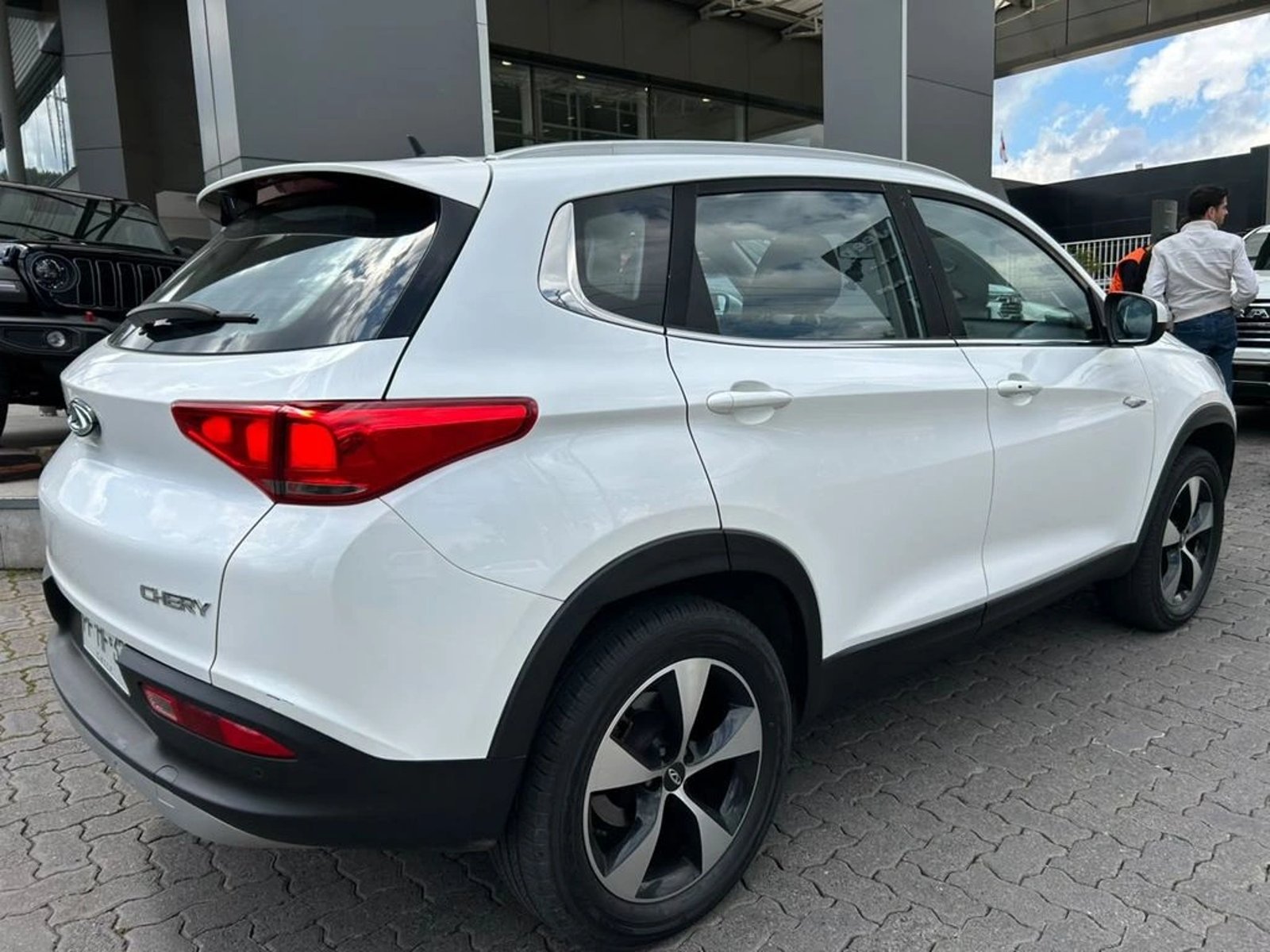 Chery TIGGO 7 GLS 1.5 TURBO MT 6 VEL 2021 - Foto 4 de 16