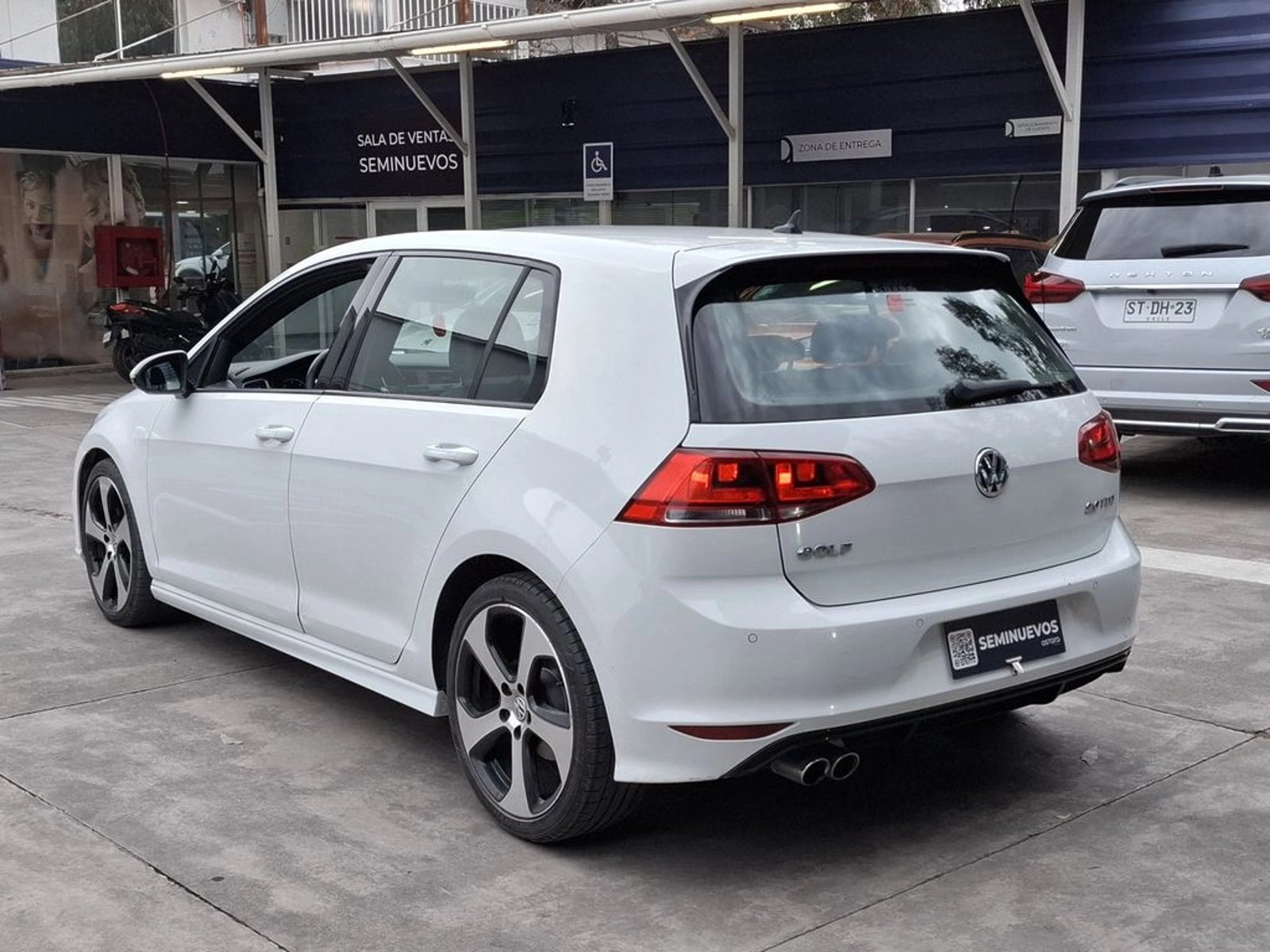 VOLKSWAGEN GOLF 2.0 TDI HIGHLINE DIESEL 4X2 AT 5P 2018 - Imagen 9 de 20