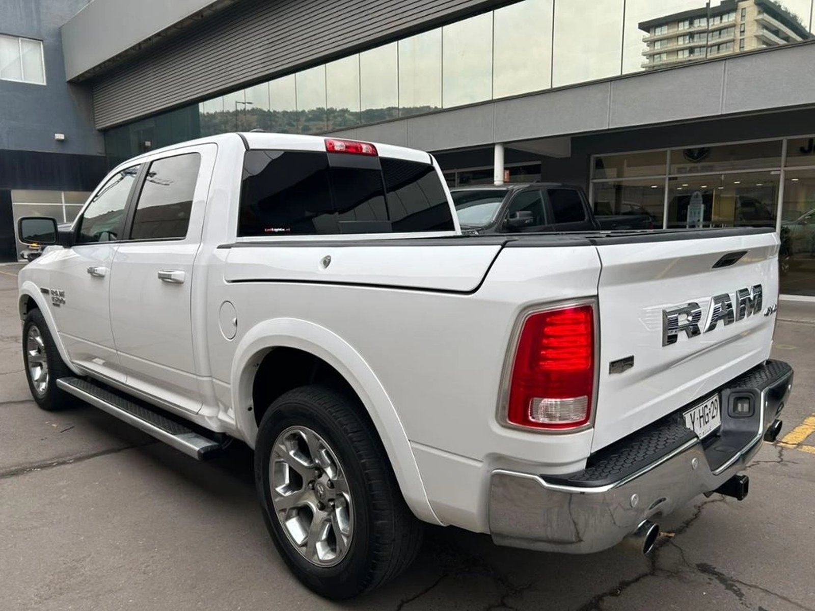 RAM 1500 3.0 LARAMIE TURBO DIESEL 4X4 CREW CAB DOB. CAB. AT 4P 2020 - Imagen 5 de 17
