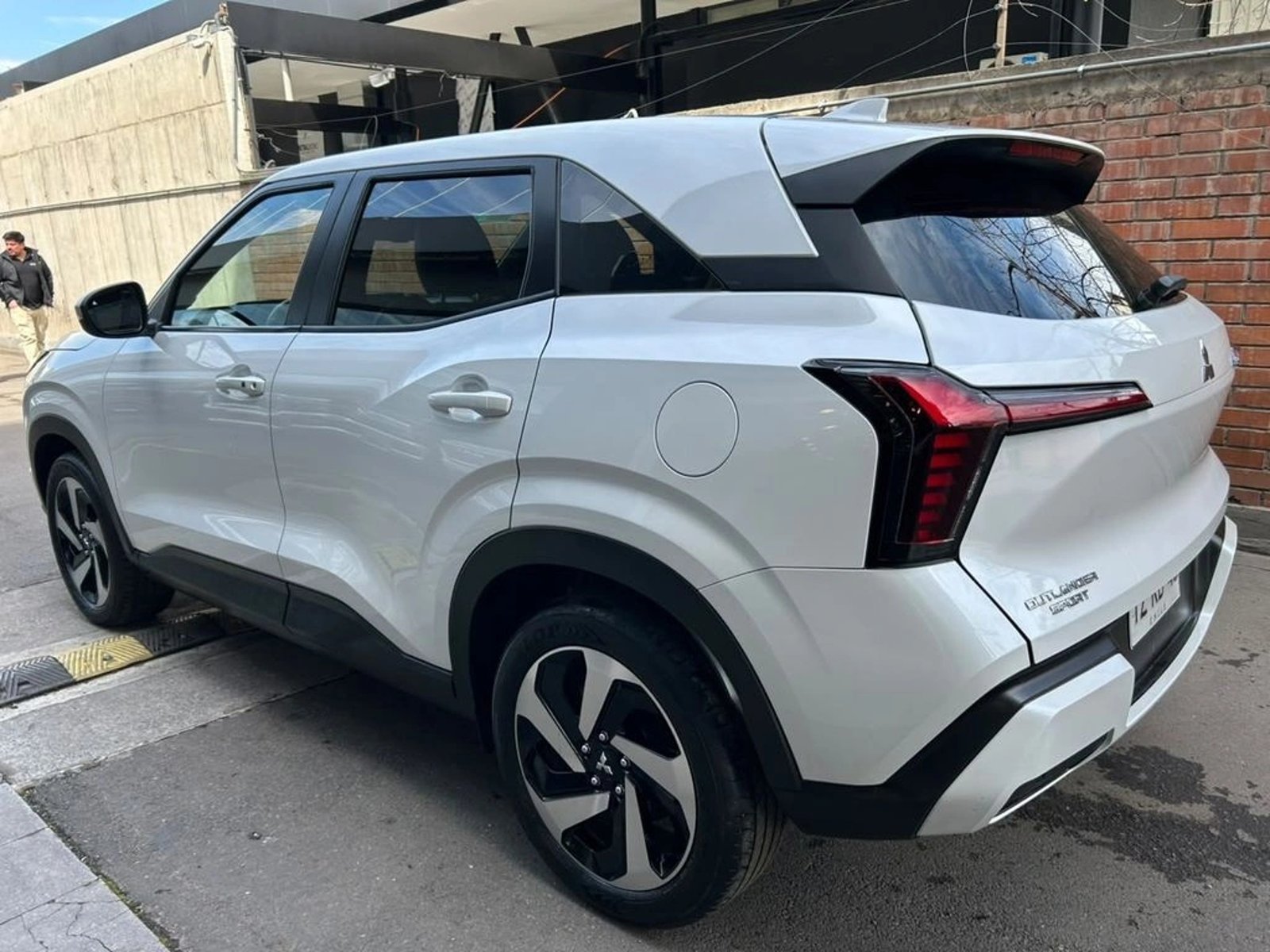 Mitsubishi OUTLANDER SPORT GLS 1.5 AUT 2025 - Foto 4 de 16