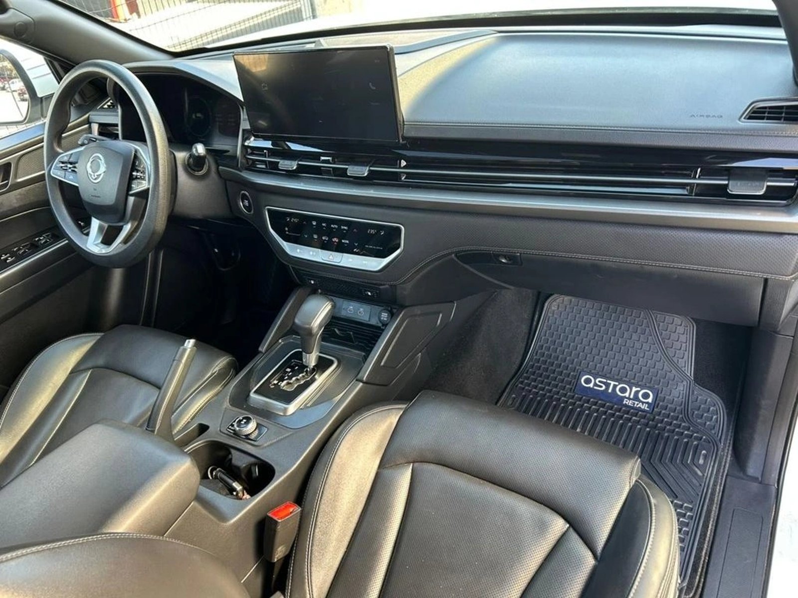 SSANGYONG GRAND MUSSO 2025 - Imagen 10 de 16