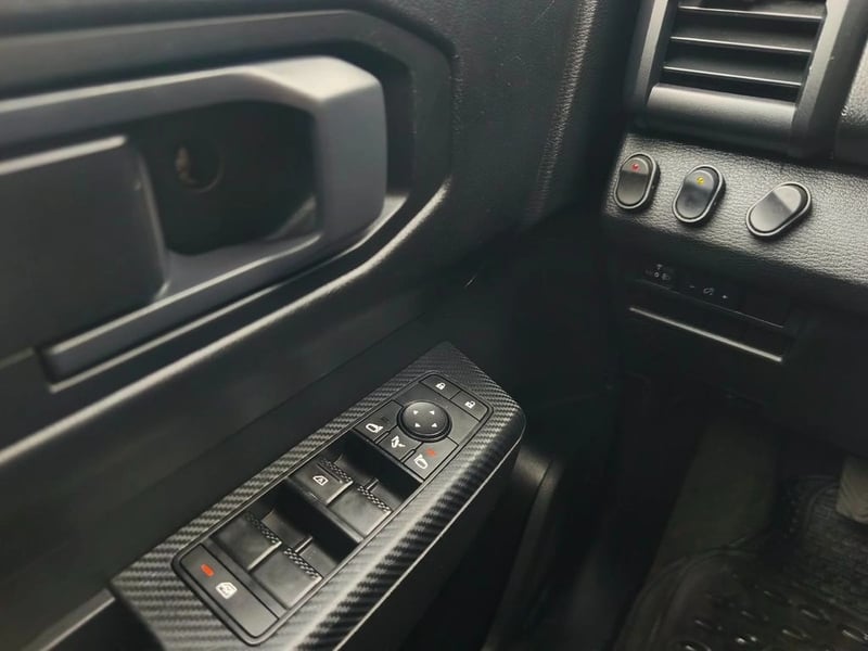 Mitsubishi L200 KATANA XRT 2.4 MT 4X4 2024 - Imagen 16 de 20