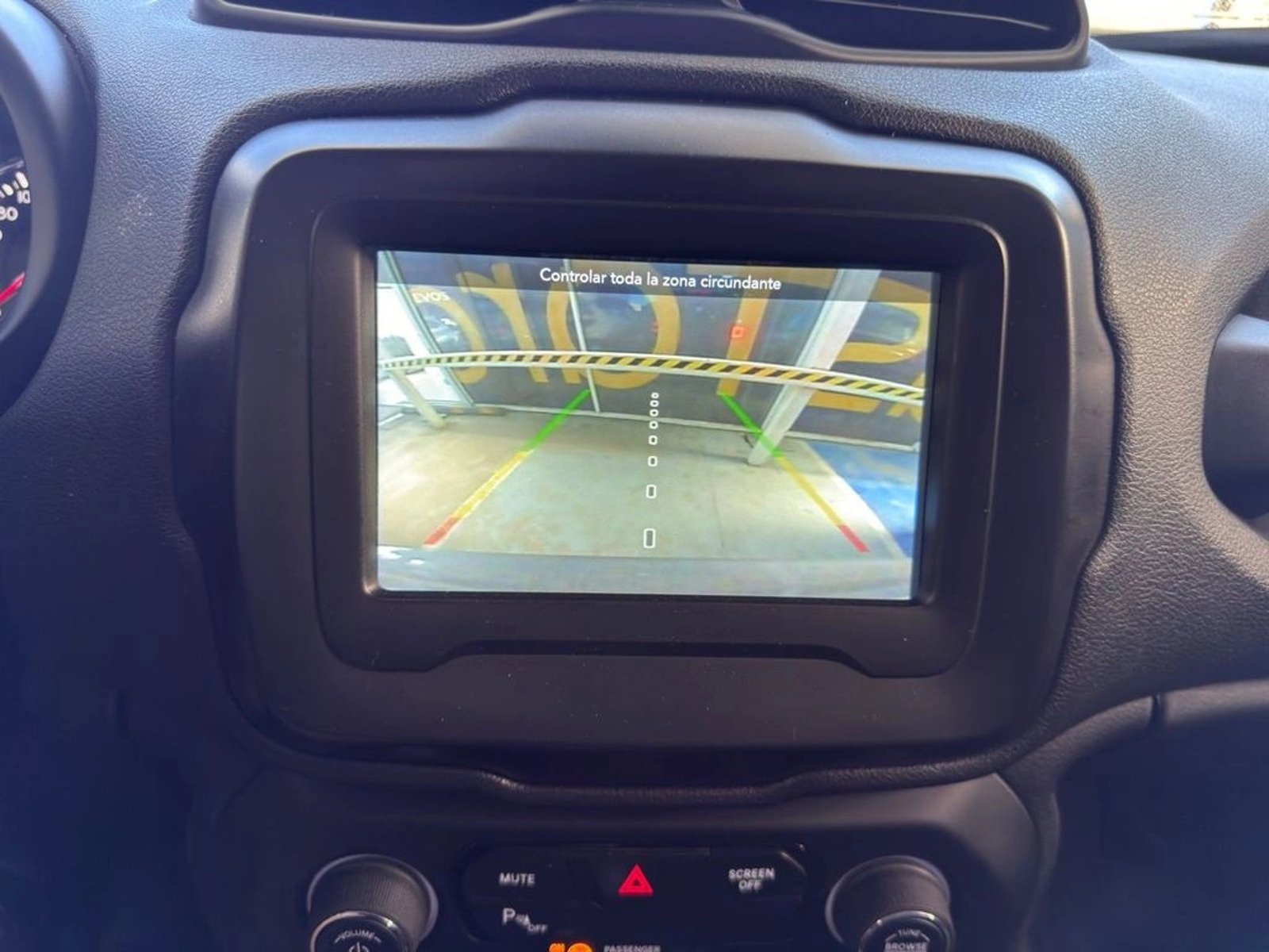 JEEP RENEGADE 2023 - Imagen 16 de 20