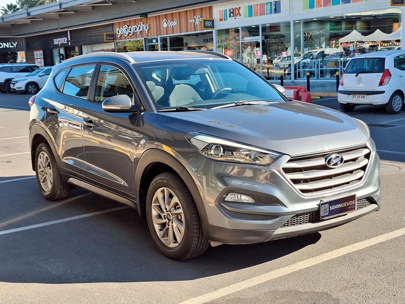 Hyundai TUCSON 2.0 PLUS DIESEL 4X2 AT 5P 2018 - Imagen 4 de 20