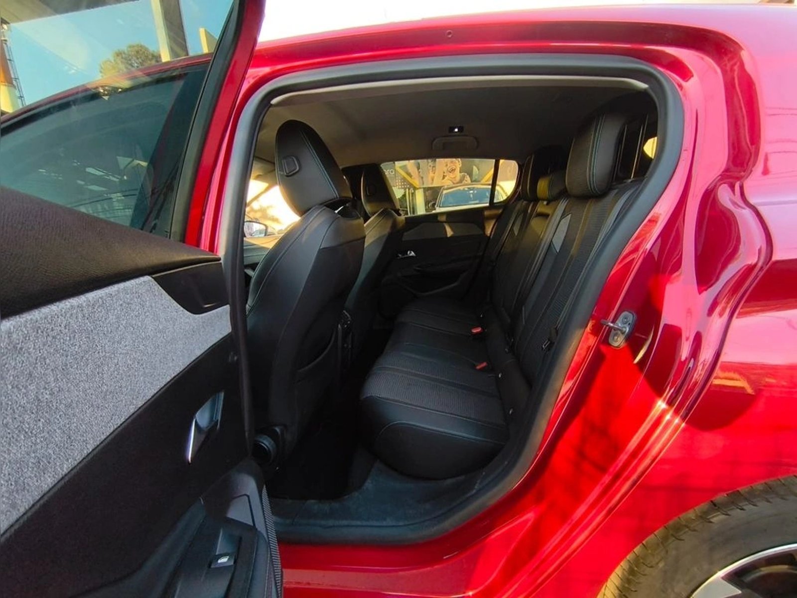 Peugeot 308 ALLURE AT DIESEL 2024 - Imagen 20 de 20
