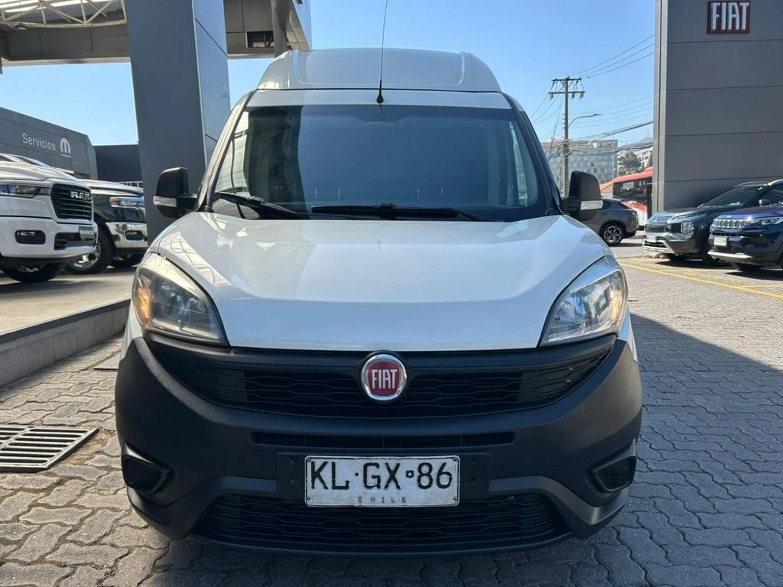 Fiat DOBLO 1.6 XL DIESEL 4X2 FURGON MT 5P 2018 - Foto 3 de 17