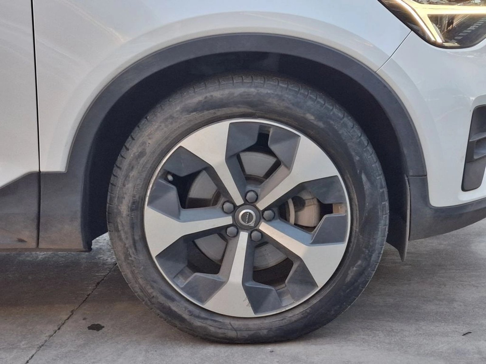 VOLVO XC40 2.0 B4 ULTIMATE HIBRIDO FWD AT 5P 2023 - Imagen 12 de 20