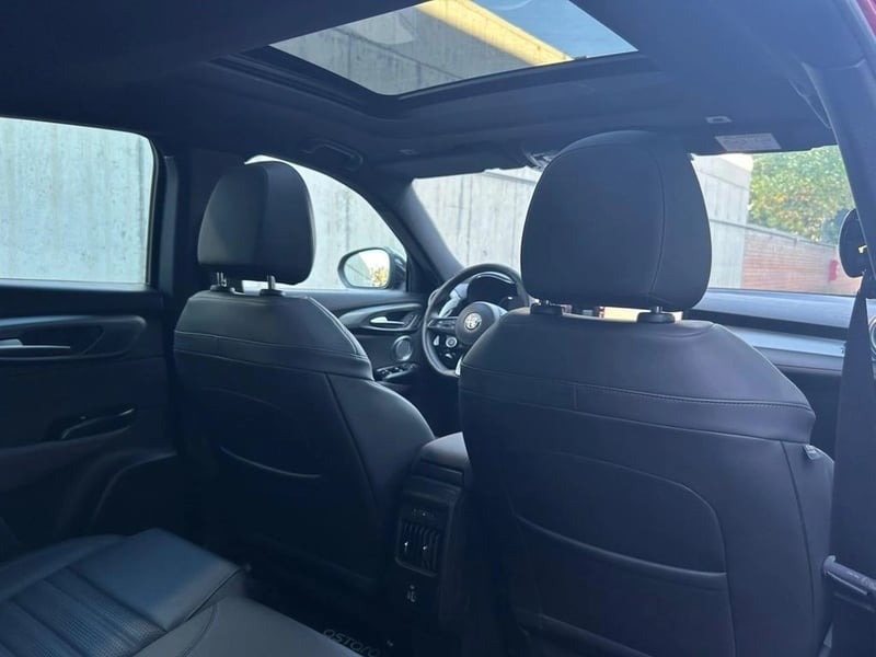 Alfa Romeo TONALE 1.3 TRIBUTO PHEV HYBRID 4X4 AT 5P 2025 - Imagen 9 de 16
