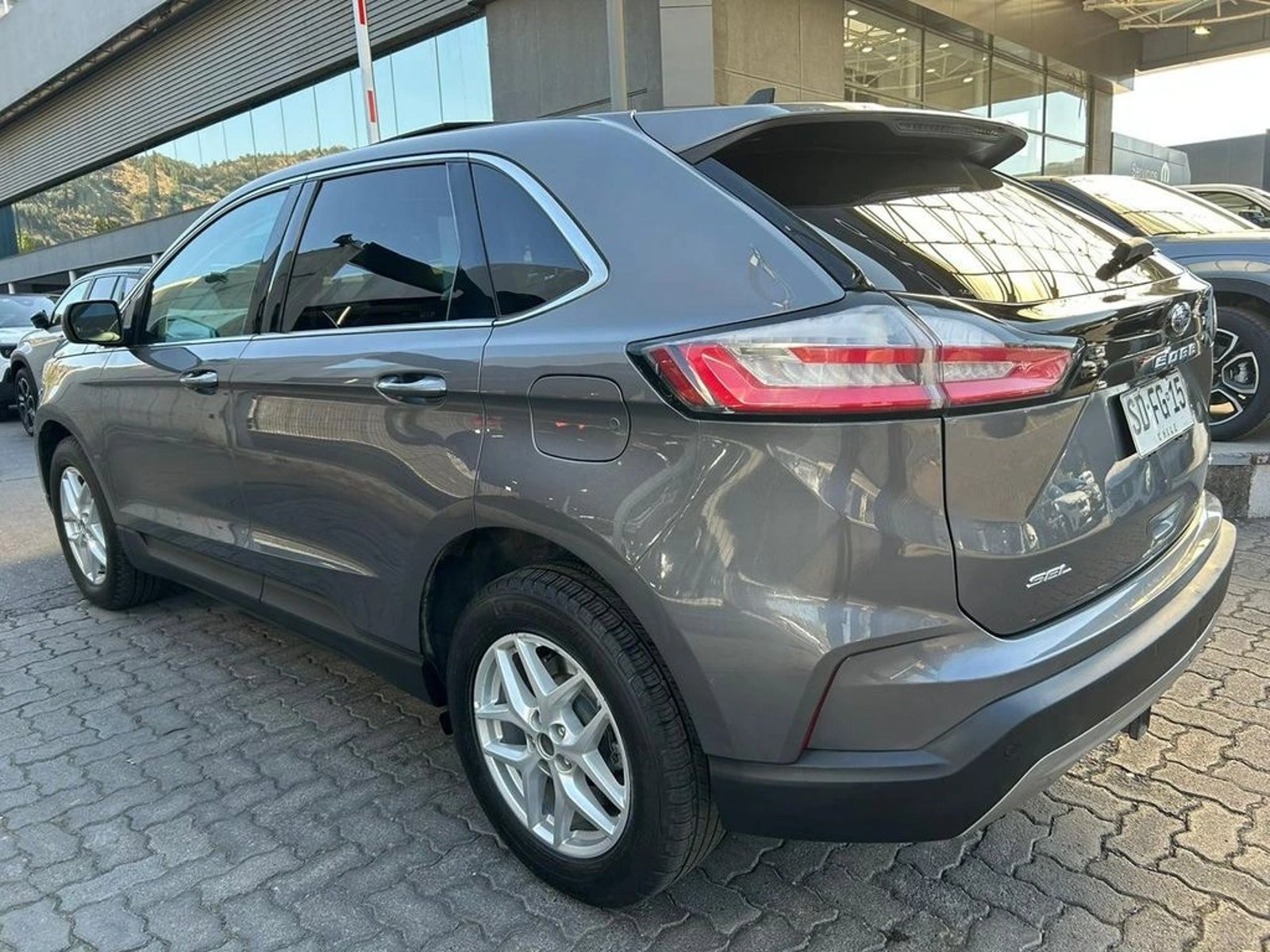 Ford EDGE 2.0 SEL ECOBOOST AWD AT 5P 2022 - Foto 5 de 17