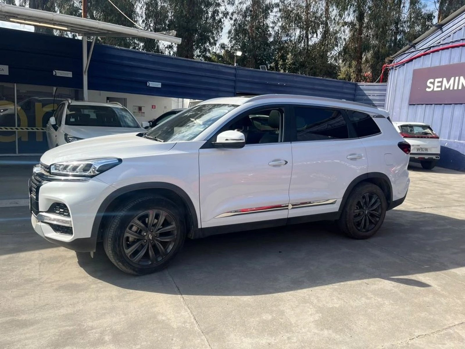 Chery TIGGO 8 1.5T GLX 4X2 DCT AT 5P 2022 - Foto 5 de 19