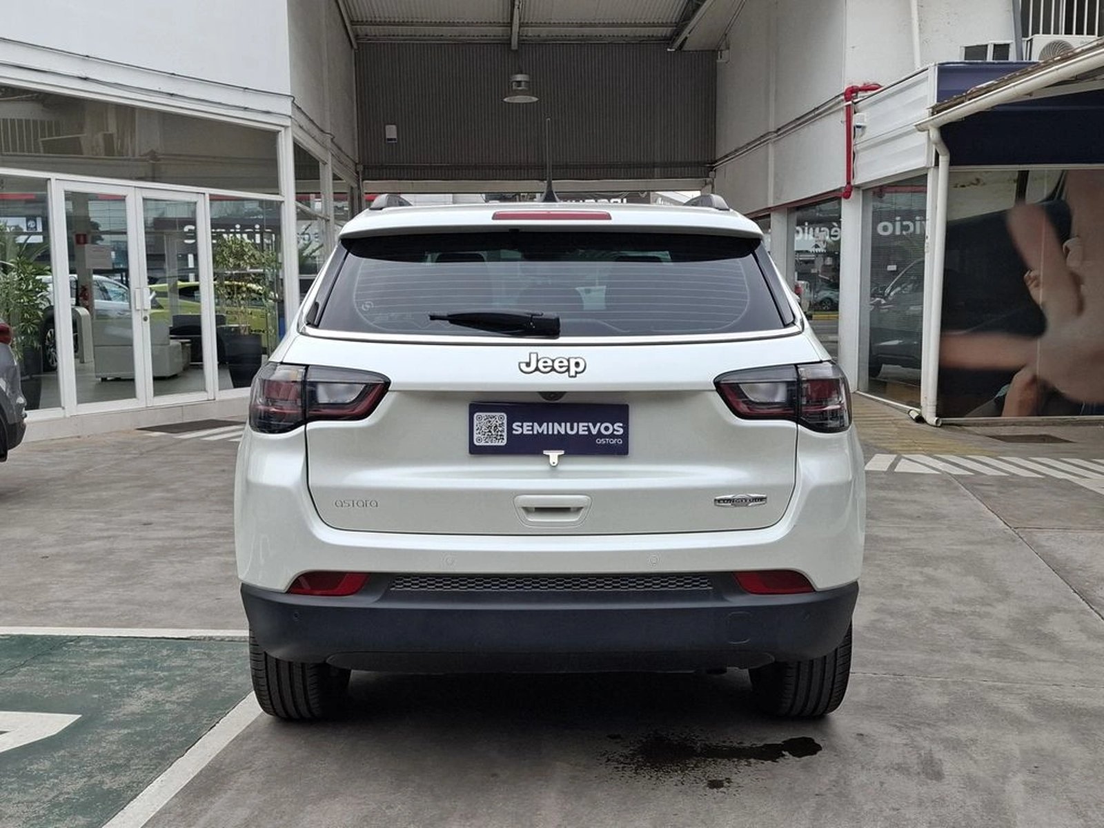 JEEP COMPASS 1.3 LONGITUDE 4X2 AT 5P 2024 - Imagen 9 de 20