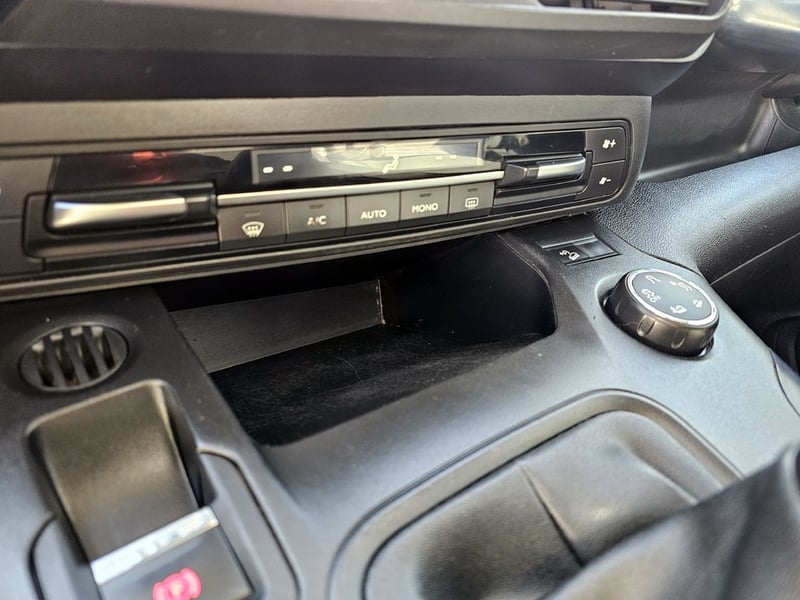 Peugeot RIFTER ALLURE BLUEHDI 1.6 2021 - Imagen 17 de 20