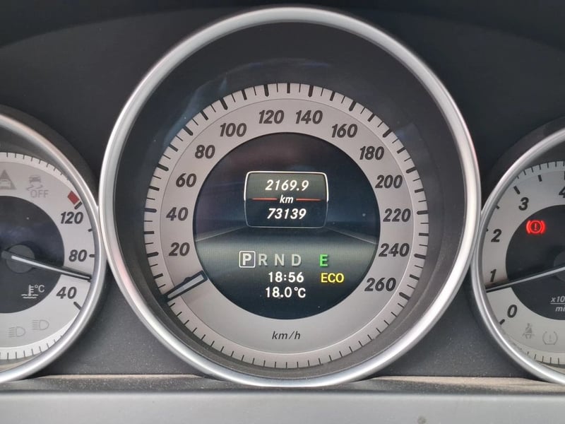 Mercedes-Benz C 250 1.8 4X2 AT 4P 2015 - Imagen 17 de 20