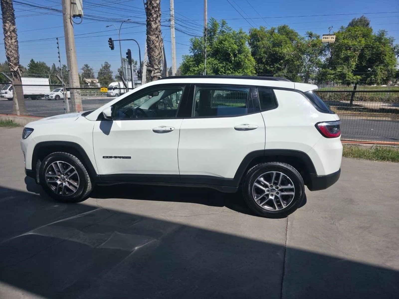 JEEP COMPASS 2020 - Imagen 11 de 20