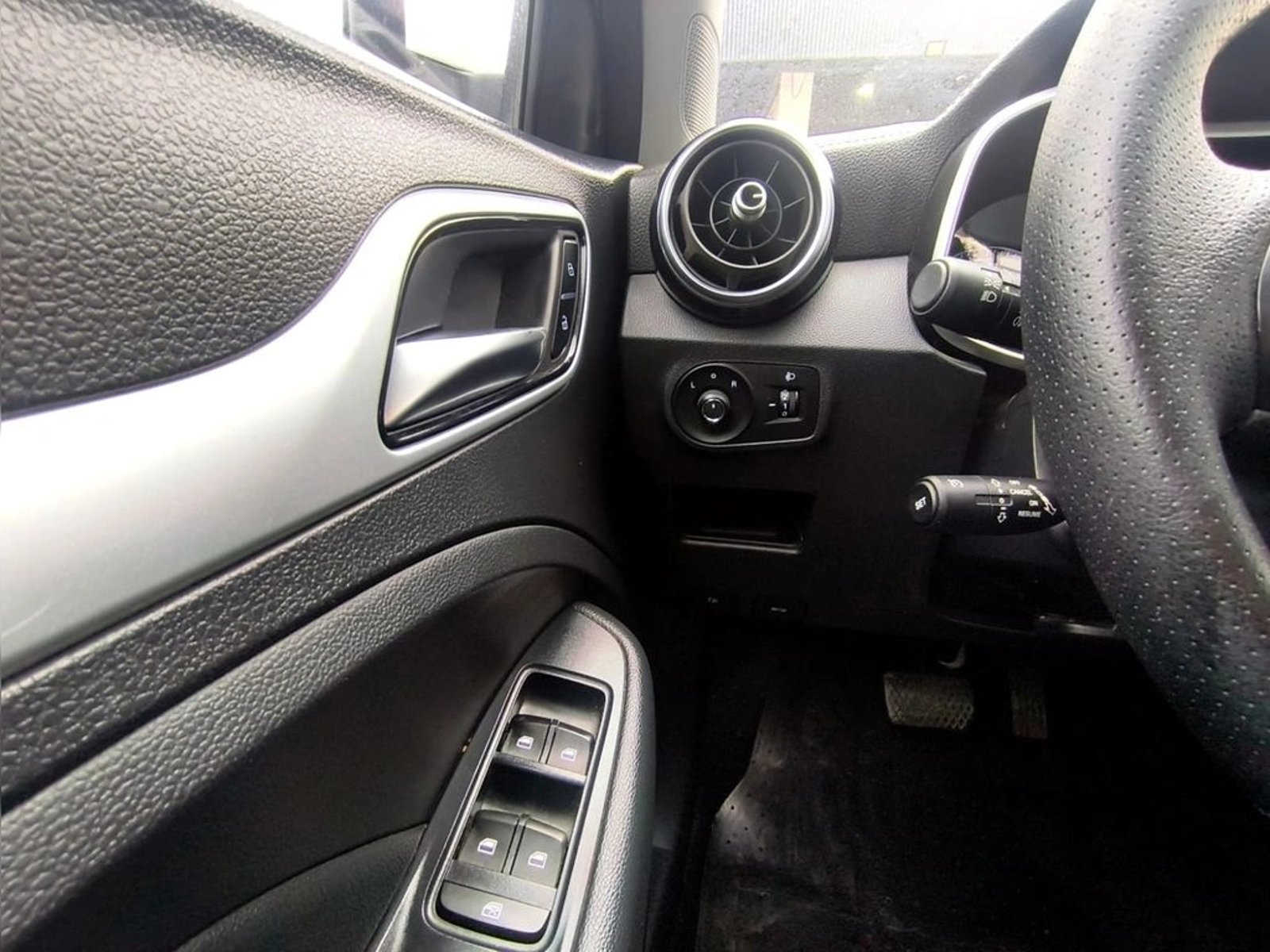 MG ZS 1.5 COM AT 2024 - Imagen 13 de 20