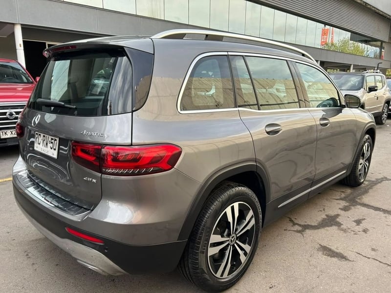 Mercedes-Benz GLB 250 2.0 4MATIC 4X4 AT 5P 2022 - Imagen 6 de 16