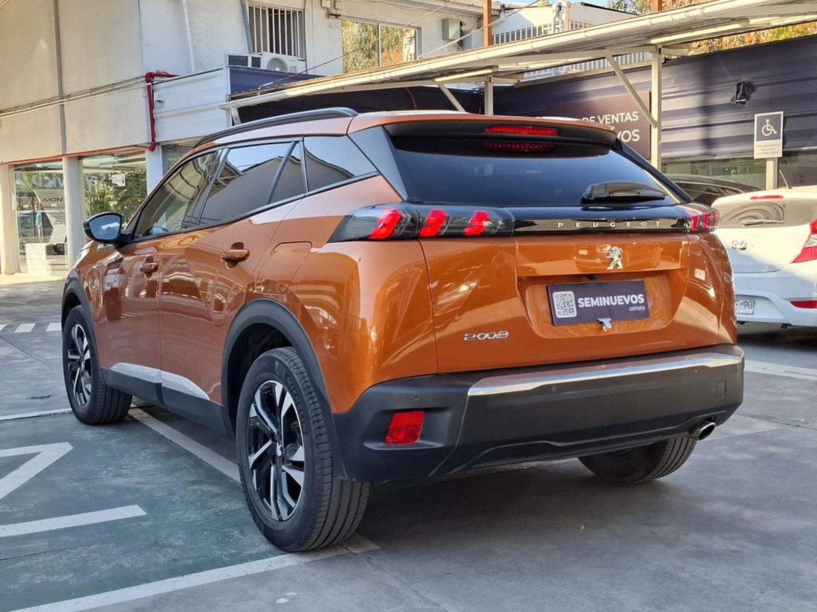 PEUGEOT 2008 2022 - Imagen 8 de 20