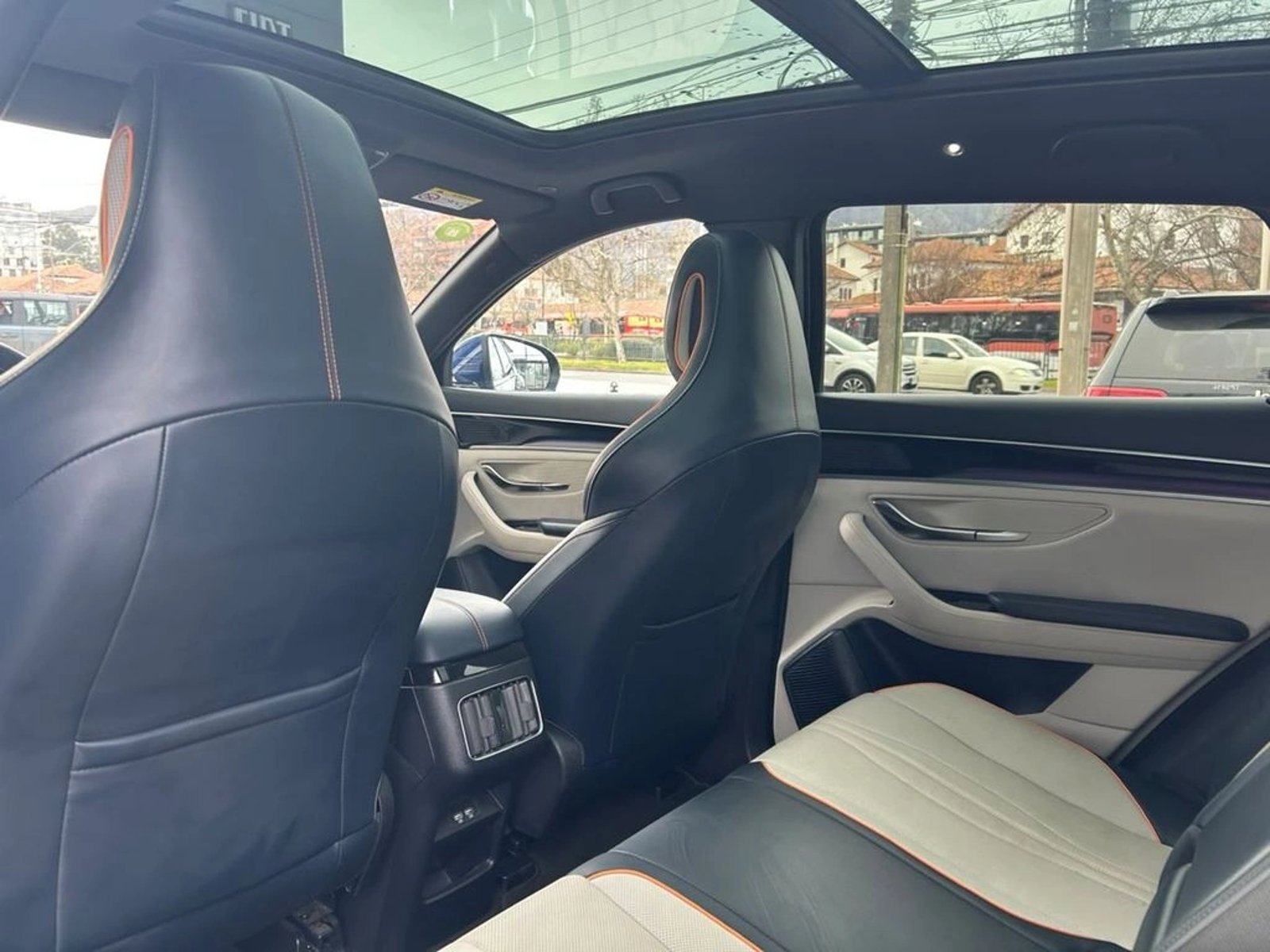 BYD SONG PLUS 1.5 GS AT 4X2 HIBRIDO 2024 - Imagen 10 de 17