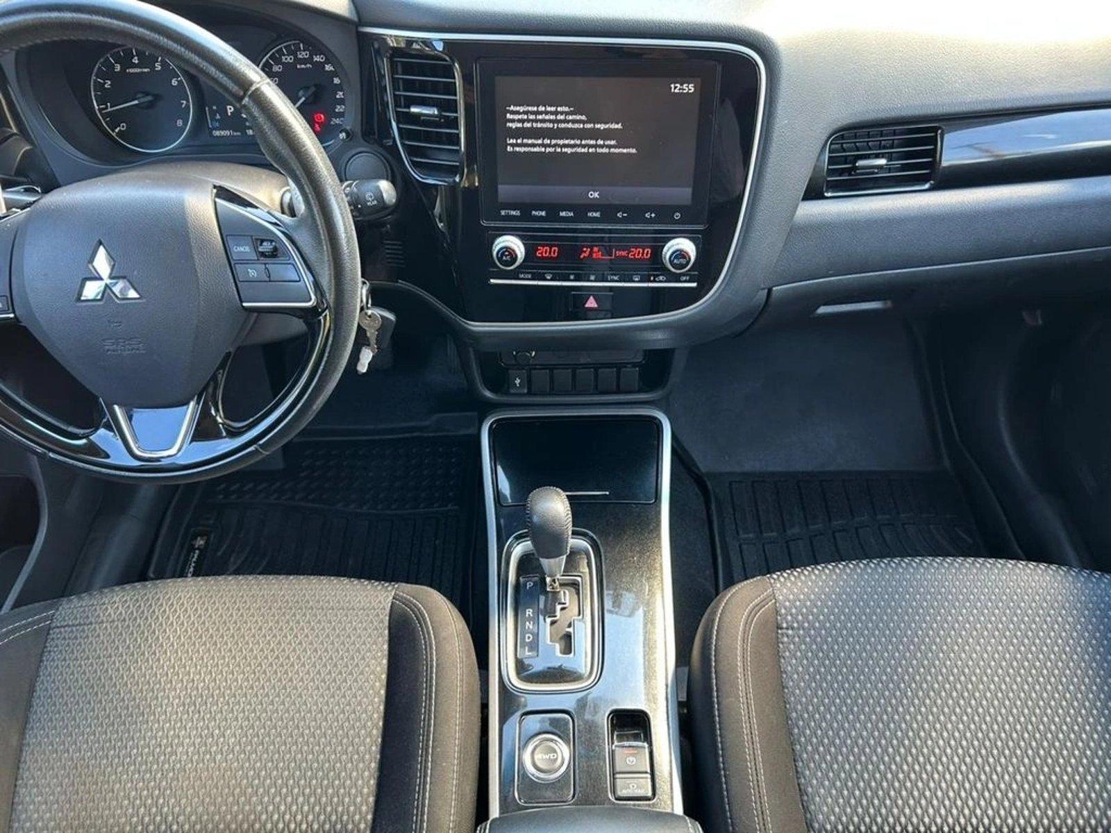 MITSUBISHI OUTLANDER 2021 - Imagen 13 de 17