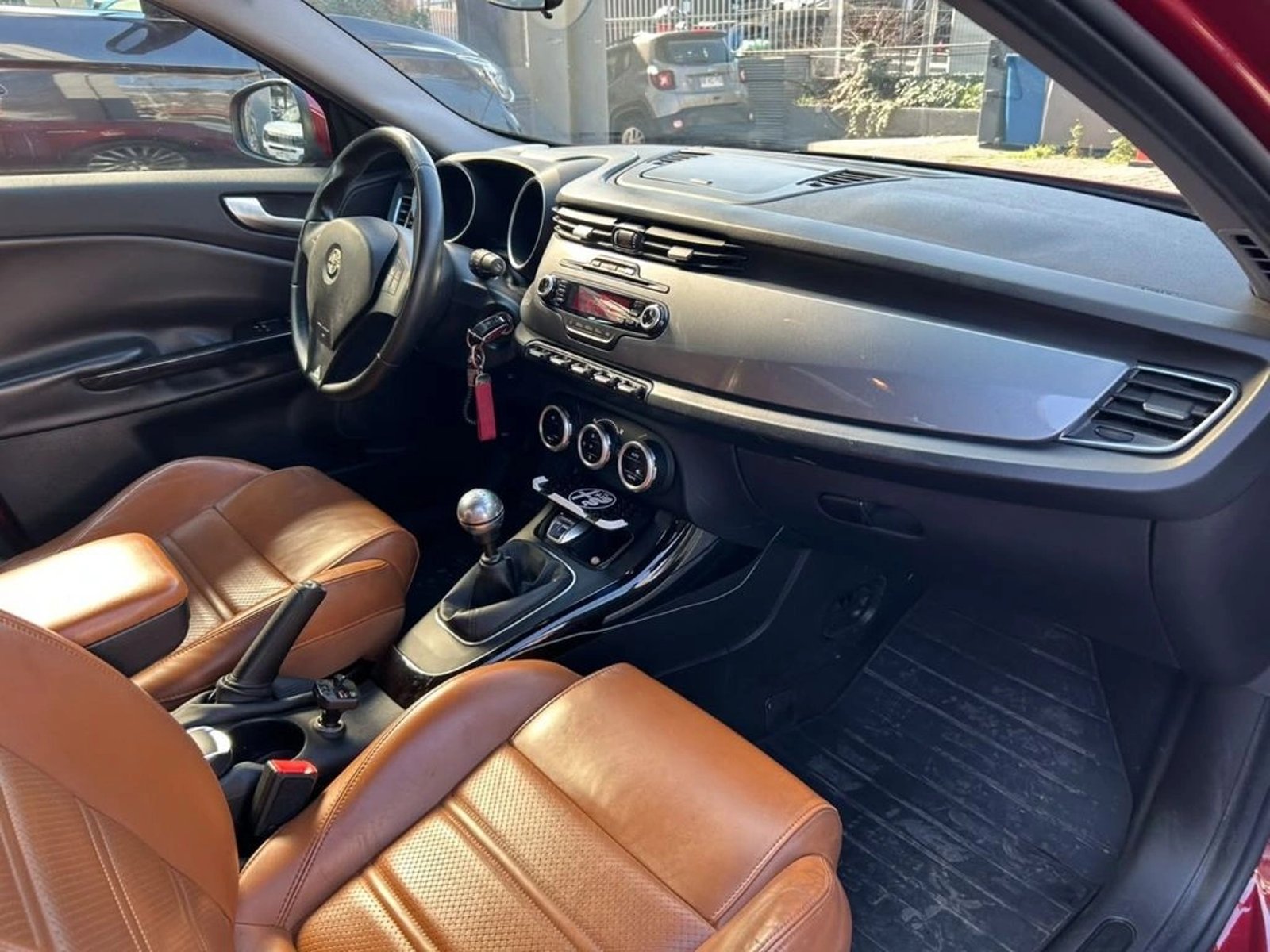 Alfa Romeo GIULIETTA GIULIETTA 1.4 MT 2013 - Imagen 12 de 16