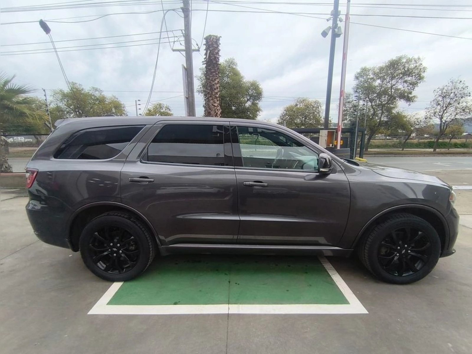 Dodge DURANGO LIMITED 4X4 3.6 AUT 2020 - Imagen 4 de 20