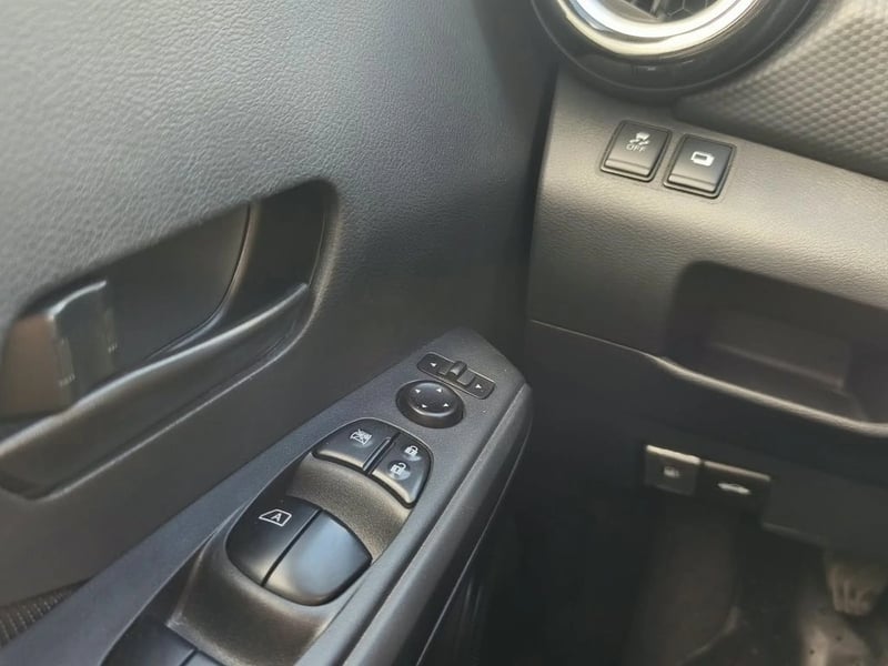 Nissan KICKS SENSE MT 1.6 2024 - Imagen 14 de 20