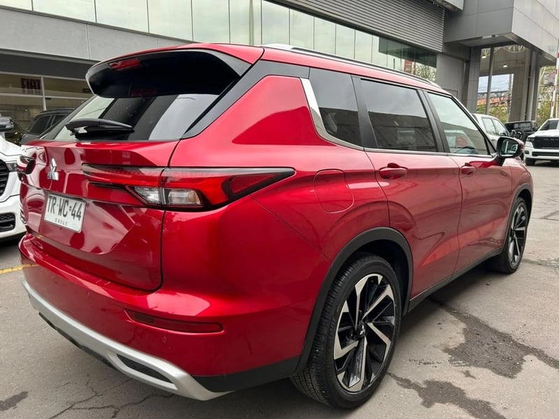 Mitsubishi OUTLANDER GLX 2.5 AUT 2024 - Imagen 6 de 16