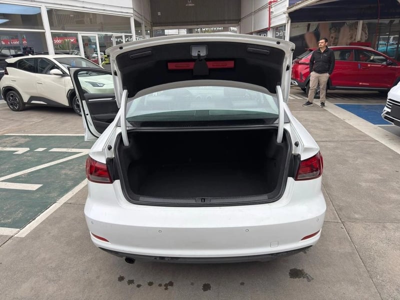 Audi A3 1.2 TFSI SEDAN MT 2016 - Imagen 18 de 20