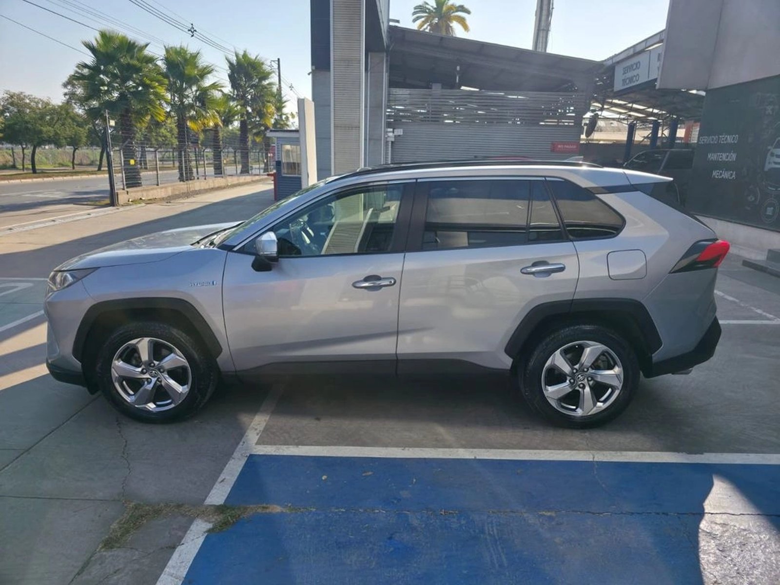 TOYOTA RAV4 2020 - Imagen 10 de 20