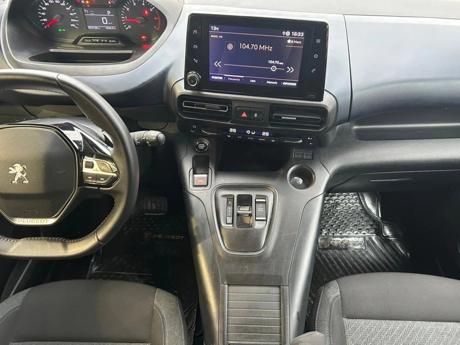 Peugeot RIFTER 1.2 ALLURE PURETECH 130 AT 2024 - Imagen 13 de 17