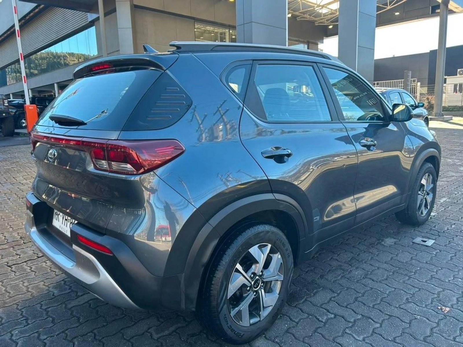 Kia SONET 1.5 EX 4X2 6MT 5P 2022 - Imagen 6 de 15