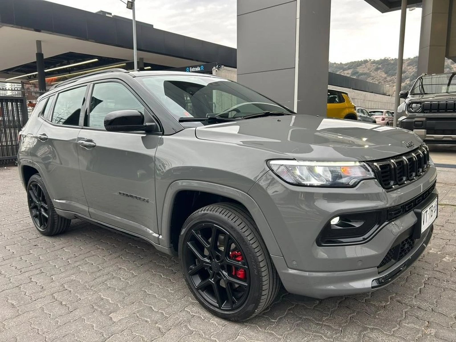 Jeep COMPASS 2.0 BLACKHAWK AT 4X4 2026 - Foto 4 de 16