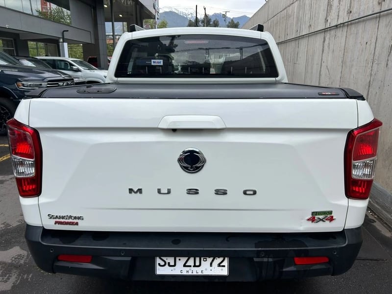 SsangYong MUSSO 2.2 LIMITED TD DIESEL 4WD AT6 4P 2023 - Imagen 3 de 16