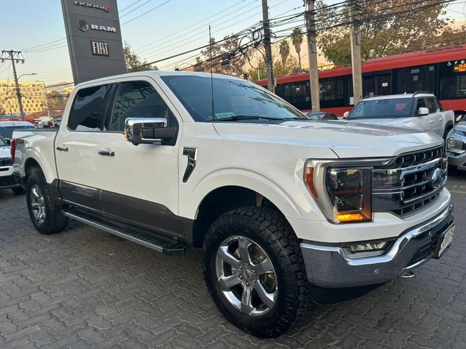 FORD F-150 2023 - Imagen 4 de 16