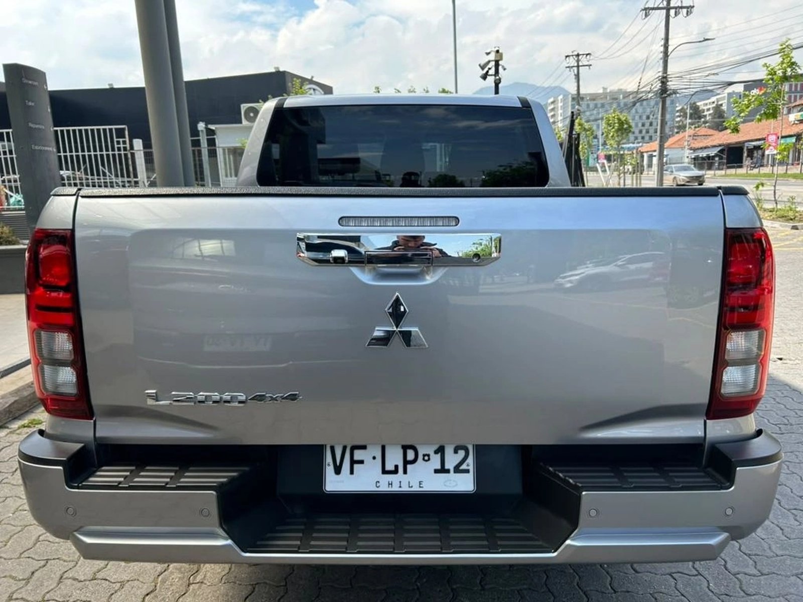 Mitsubishi L200 DAKAR XR 4X4 2.4 AUT 2025 - Foto 5 de 16