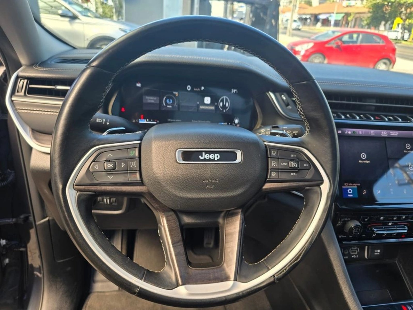 JEEP GRAND CHEROKEE 2023 - Imagen 13 de 20