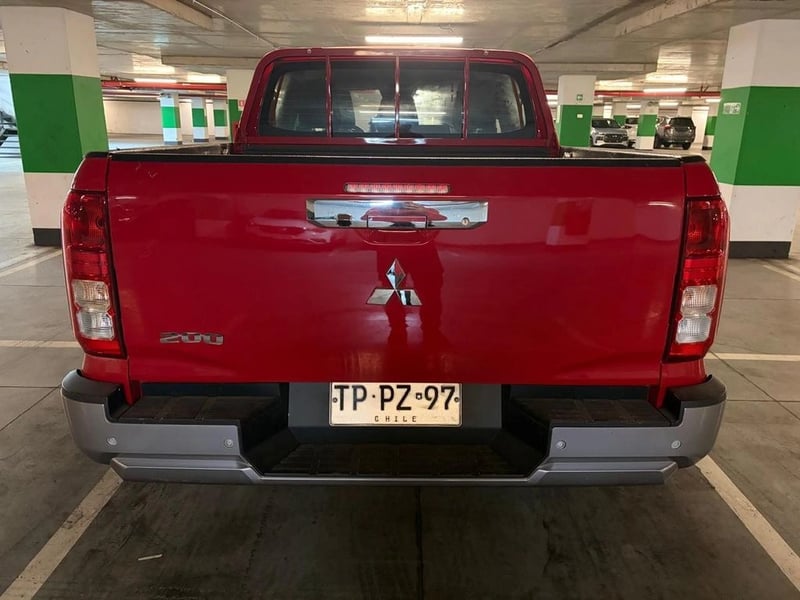Mitsubishi L200 KATANA XRT 4X4 2.4 2024 - Imagen 6 de 16