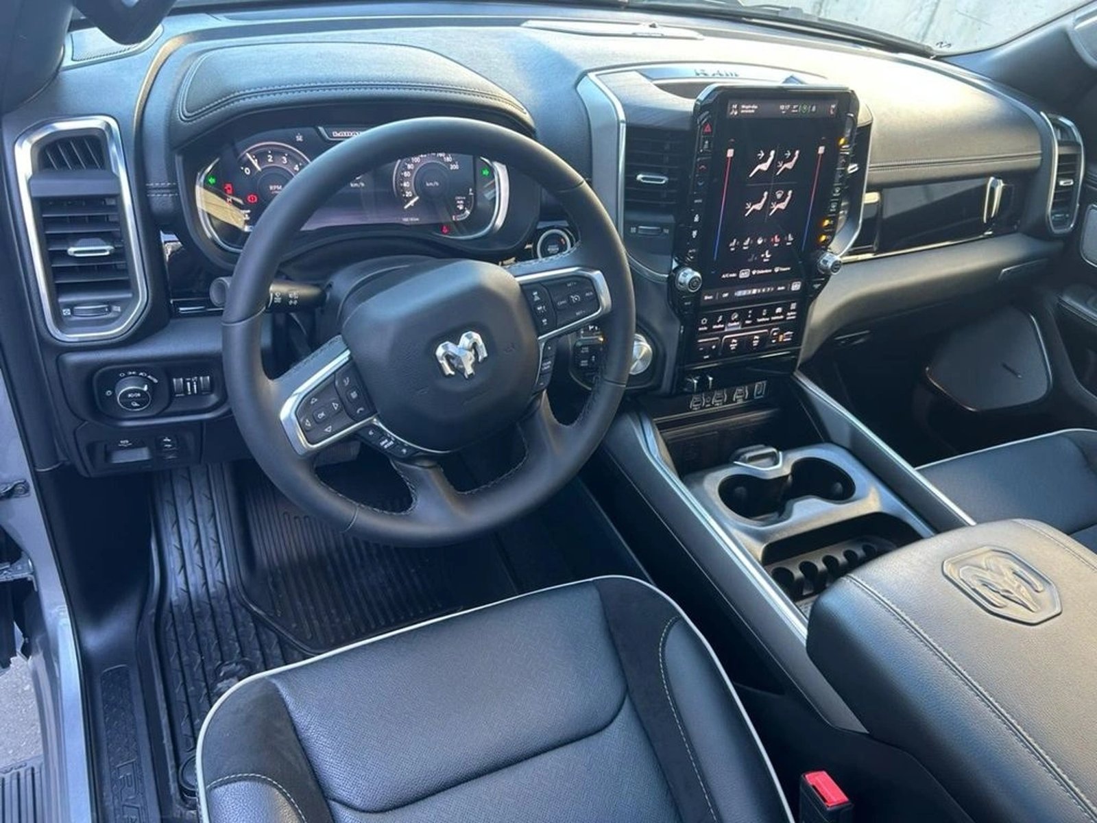 RAM 1500 2025 - Imagen 8 de 16