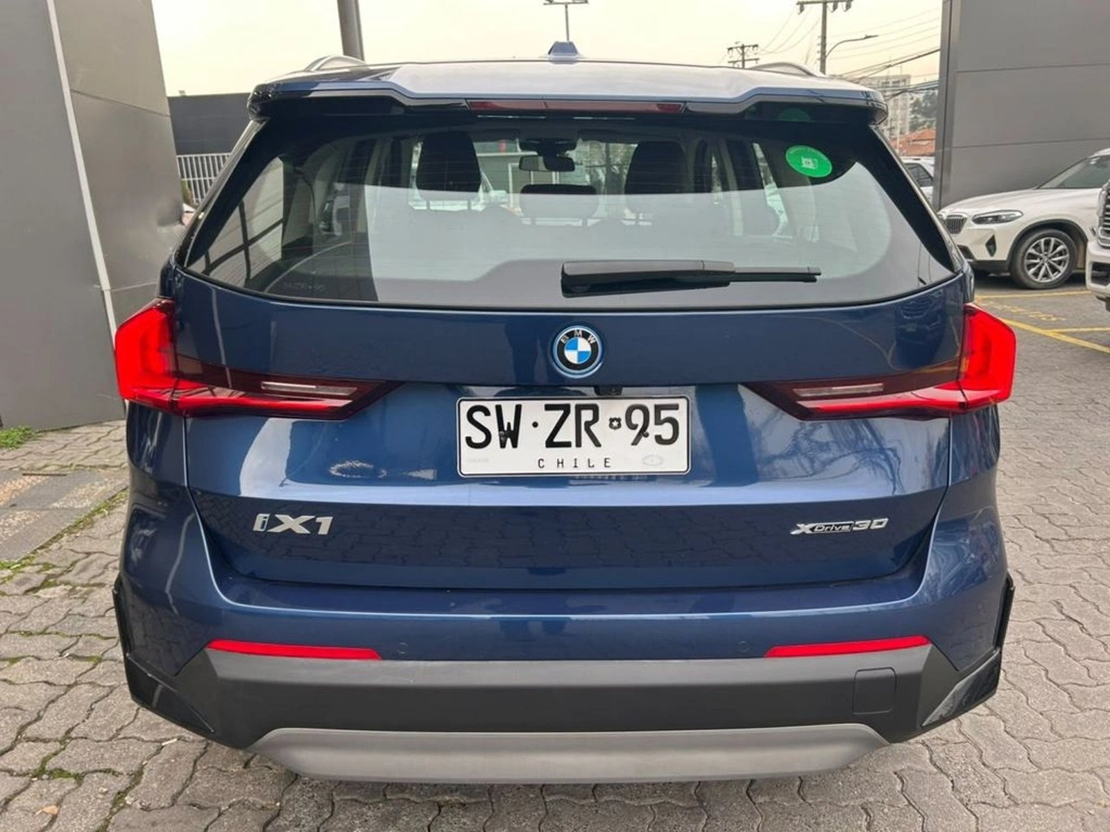 BMW IX1 0.0 XDRIVE40 SUITE AT 4X4 ELECTRICO 2023 - Imagen 6 de 16