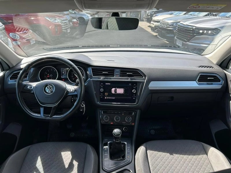 Volkswagen TIGUAN 1.4 TSI COMFORTLINE 150HP MT 2018 - Imagen 13 de 17