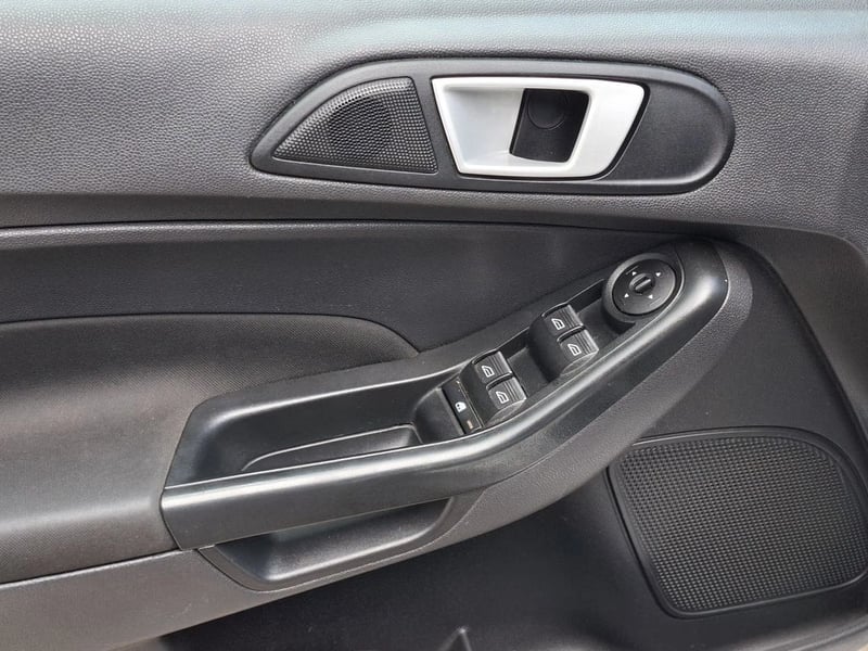 Ford FIESTA MT 1.6 2019 - Imagen 12 de 20