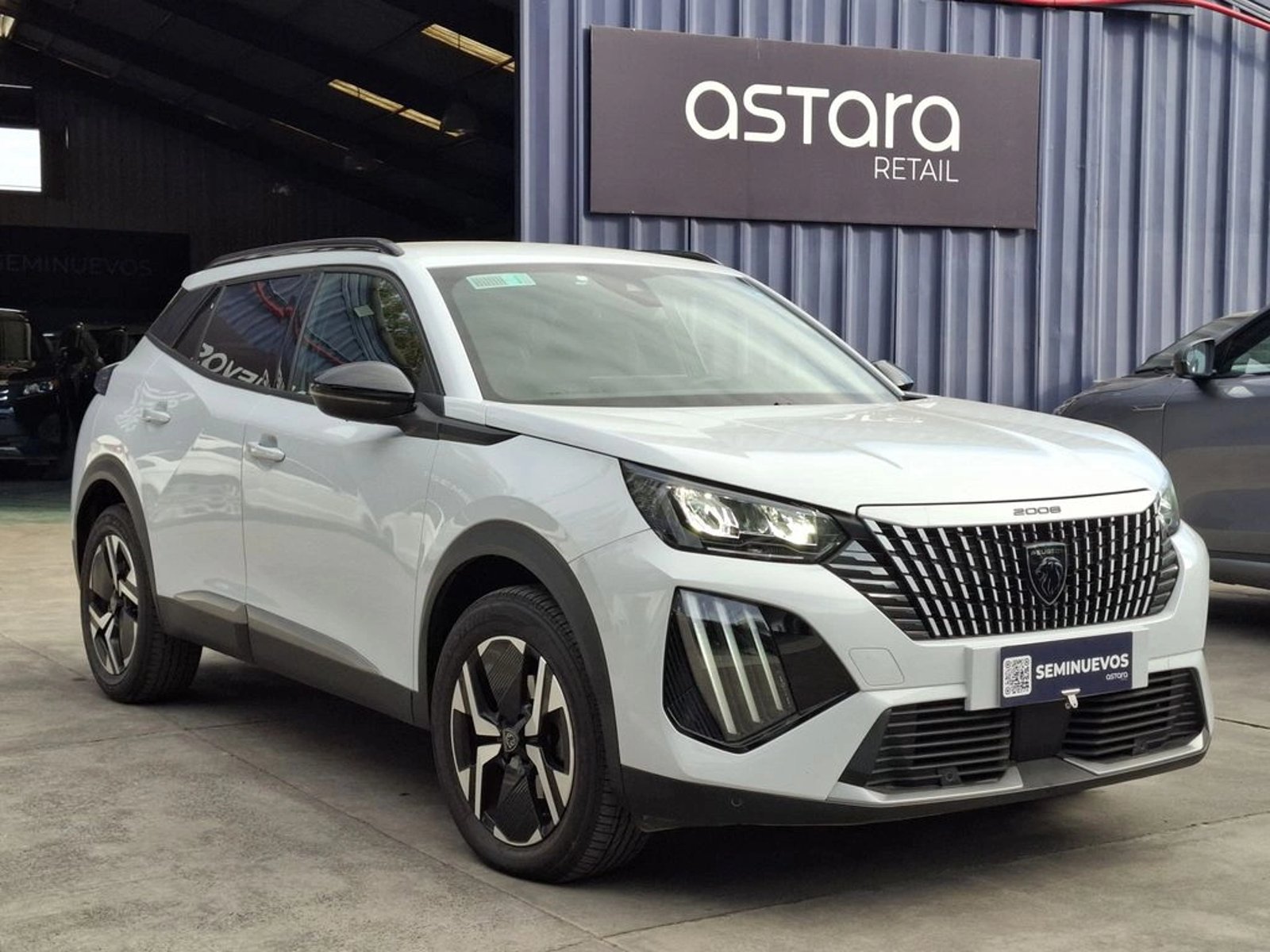 Peugeot 2008 1.2 ACTIVE PACK PURETECH 130 MT 2024 - Foto 4 de 20