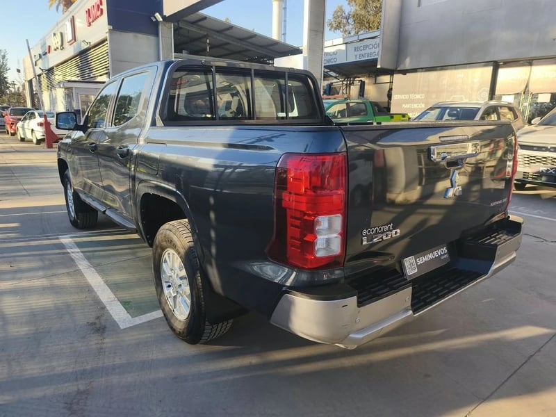 Mitsubishi L200 KATANA XRT 2.5 MT 4X4 2024 - Imagen 7 de 20