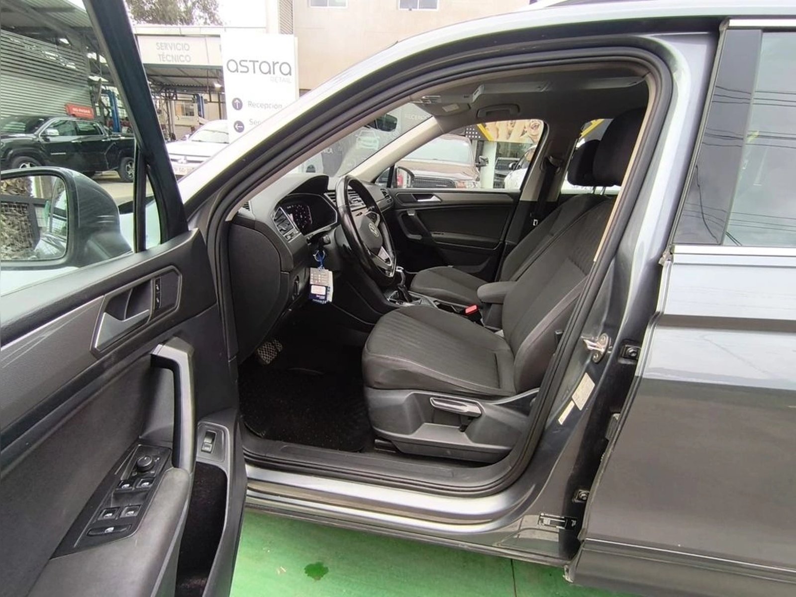 Volkswagen TIGUAN 1.4 TSI COMFORTLINE 7A 2022 - Imagen 12 de 20