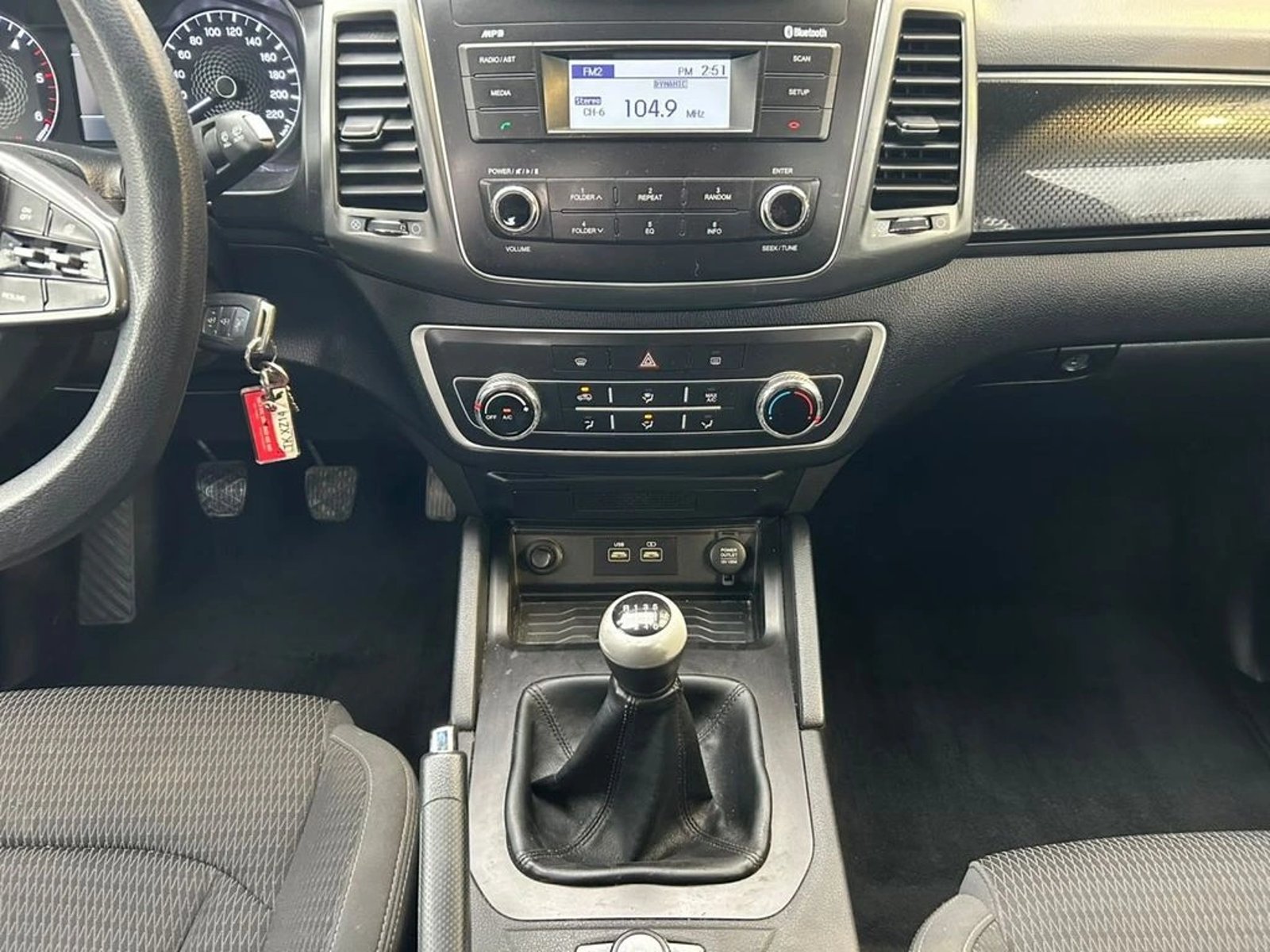 SsangYong GRAND MUSSO GLX 4X4 MT 2024 - Imagen 13 de 17