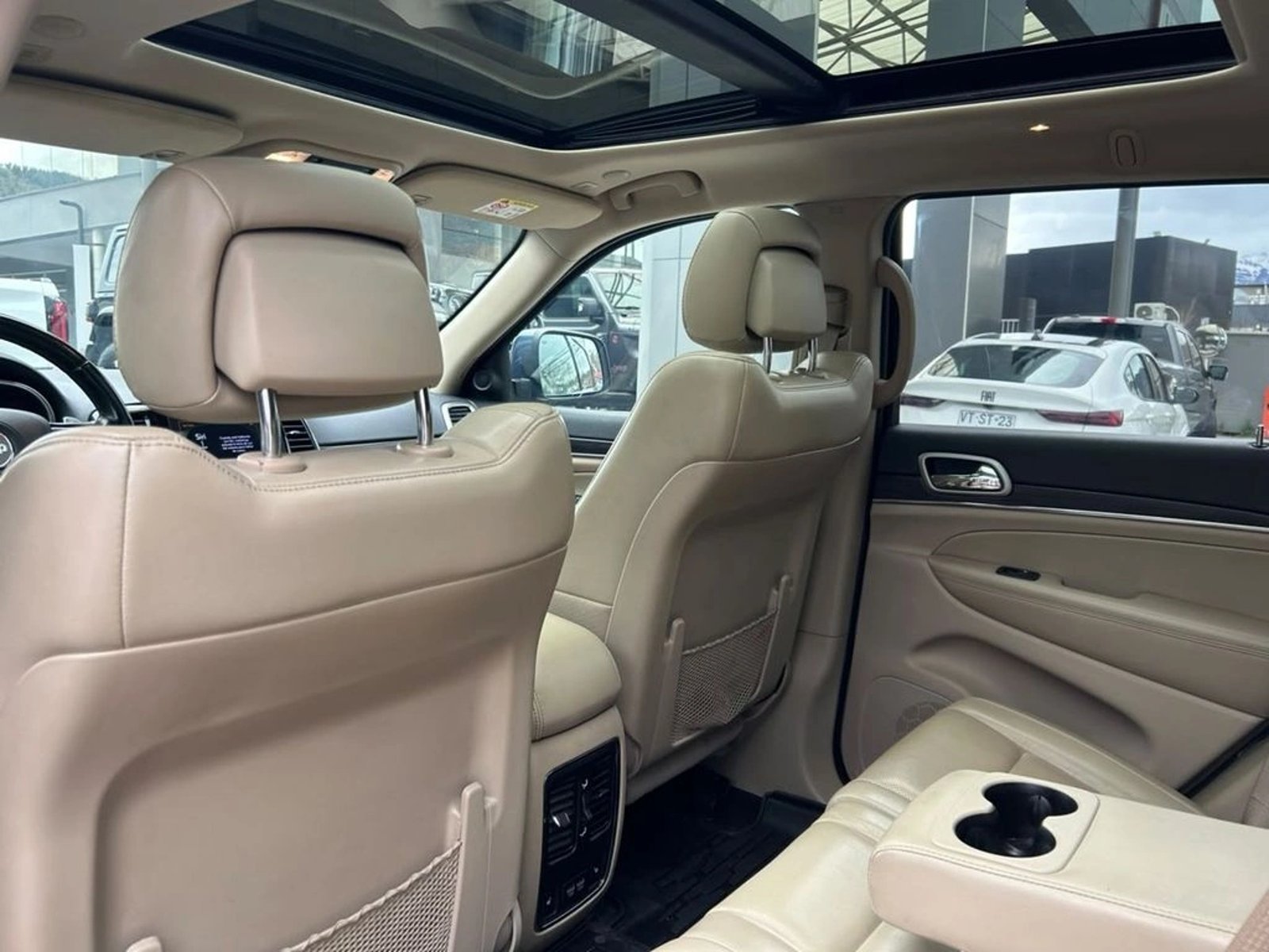 Jeep GRAND CHEROKEE 3.6 LIMITED 4WD AT 5P 2021 - Imagen 11 de 17