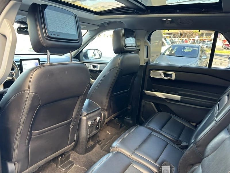 Ford EXPLORER LIMITED 4X4 2.3 AUT 2022 - Imagen 8 de 15