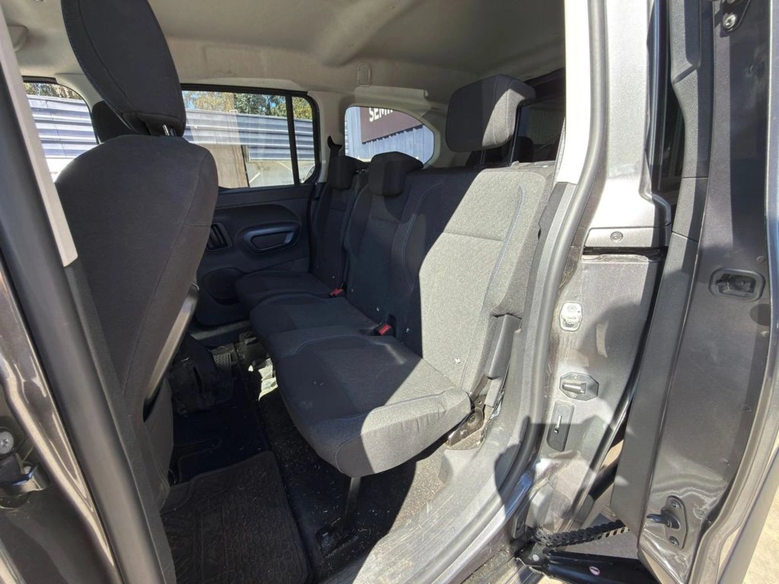 PEUGEOT RIFTER 2024 - Imagen 11 de 20