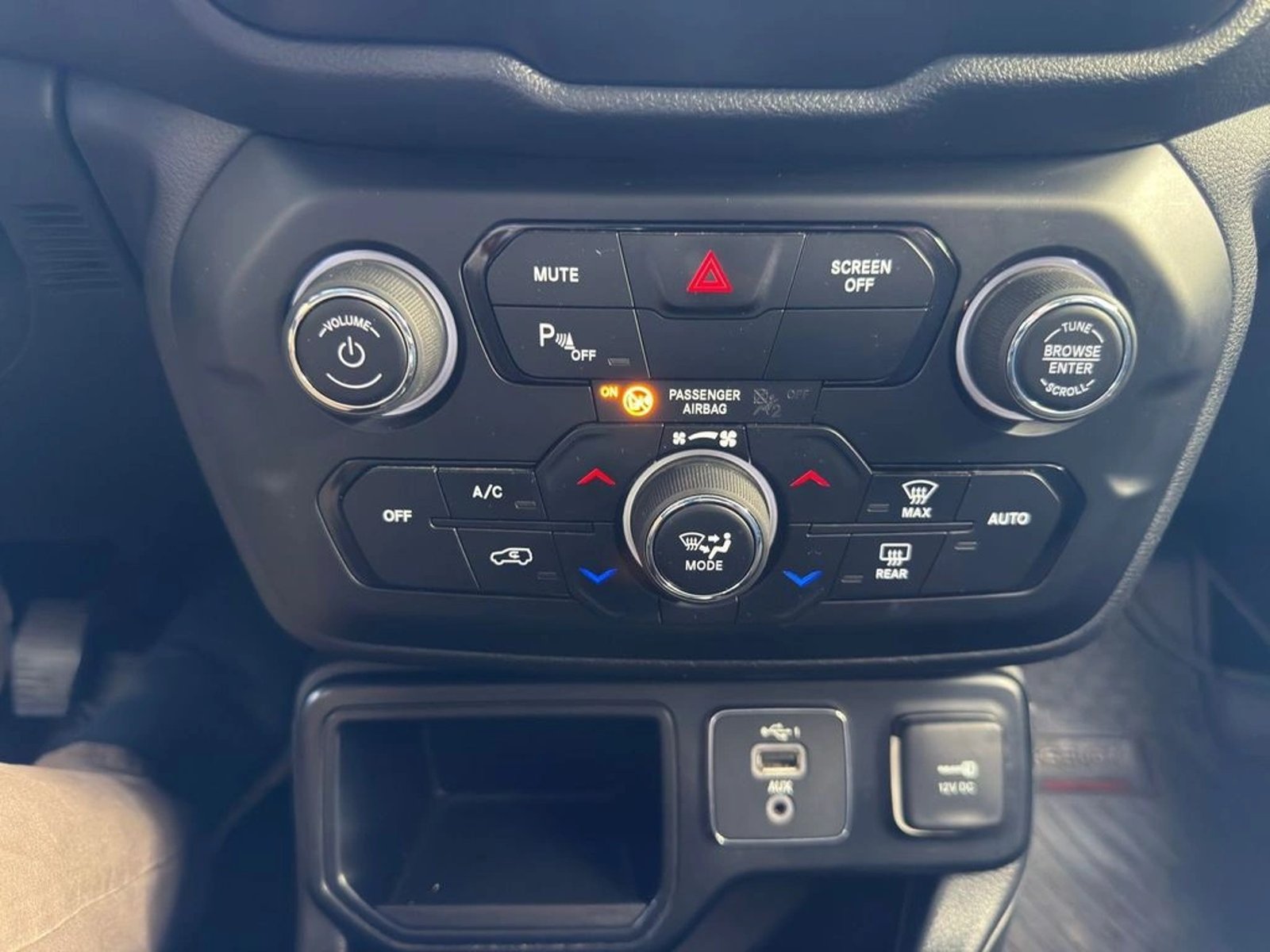 JEEP RENEGADE 2023 - Imagen 15 de 20